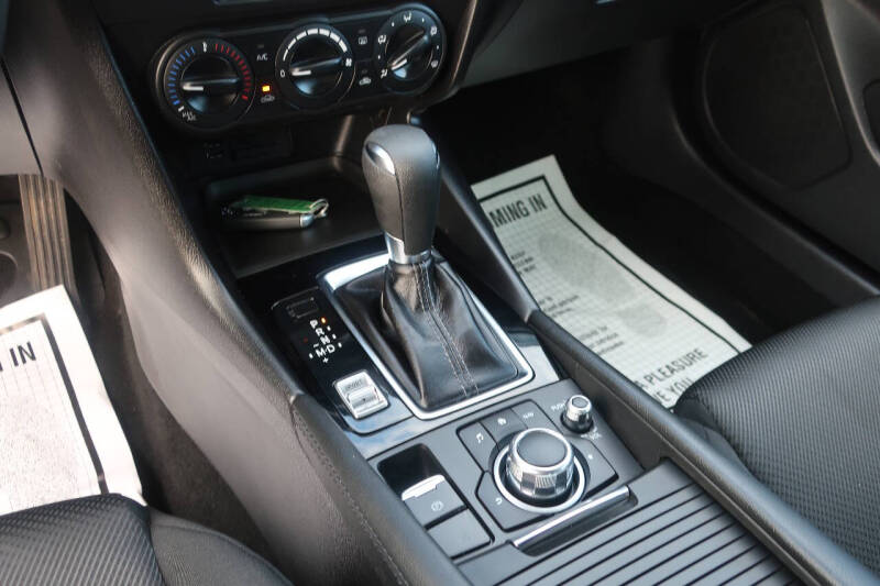 2018 Mazda MAZDA3 Sport