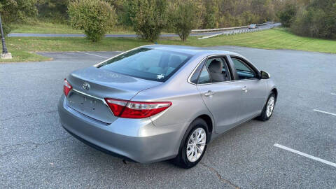 2017 Toyota Camry SE