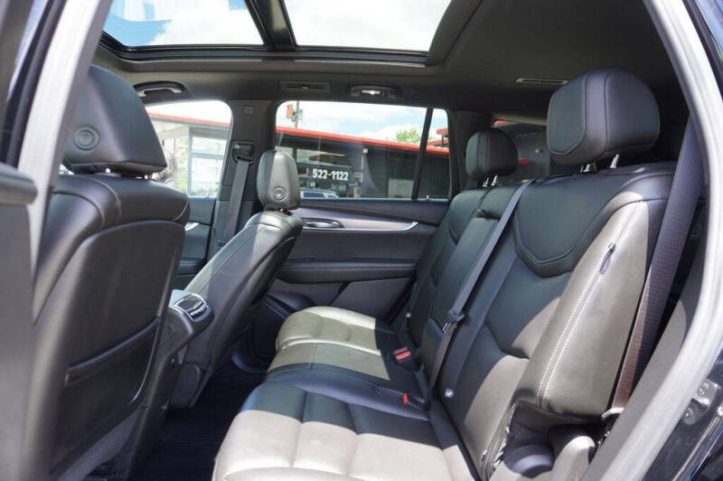 2024 Cadillac XT6 Luxury