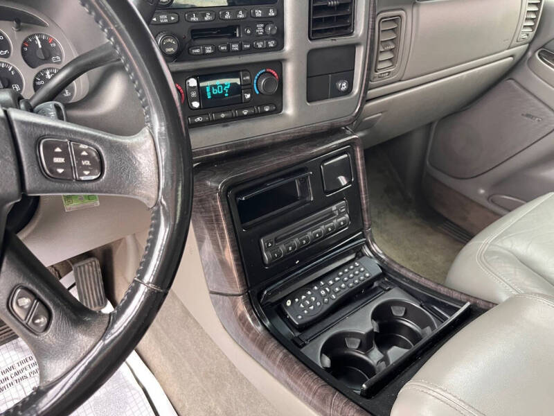 2004 GMC Yukon Denali