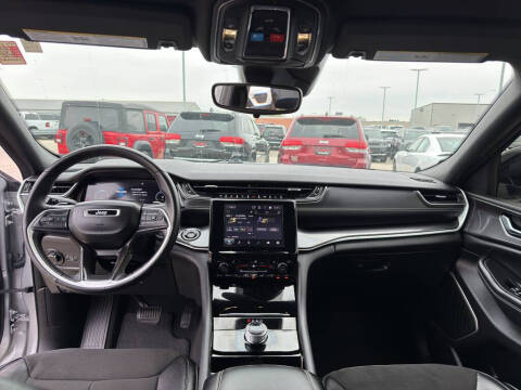 2022 Jeep Grand Cherokee Altitude