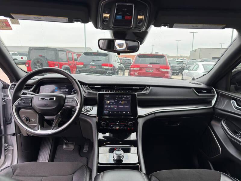 2022 Jeep Grand Cherokee Altitude