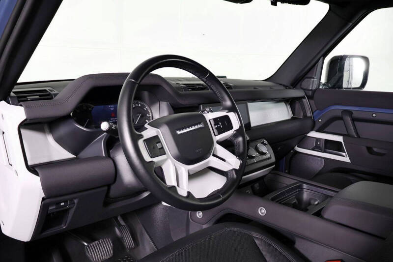 2023 Land Rover Defender 90 S