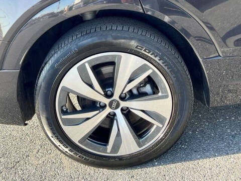 2024 Audi Q8 e-tron quattro Premium Plus