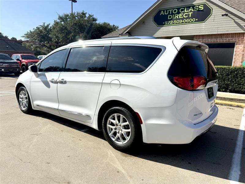 2020 Chrysler Pacifica Touring L