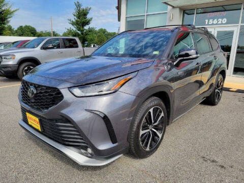 2022 Toyota Highlander for sale at Arlington Motors of Maryland in Suitland MD
