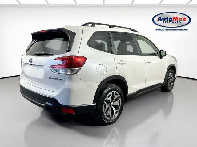 2022 Subaru Forester Premium