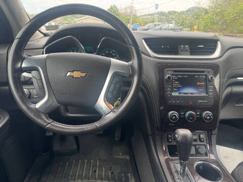 2017 Chevrolet Traverse LT