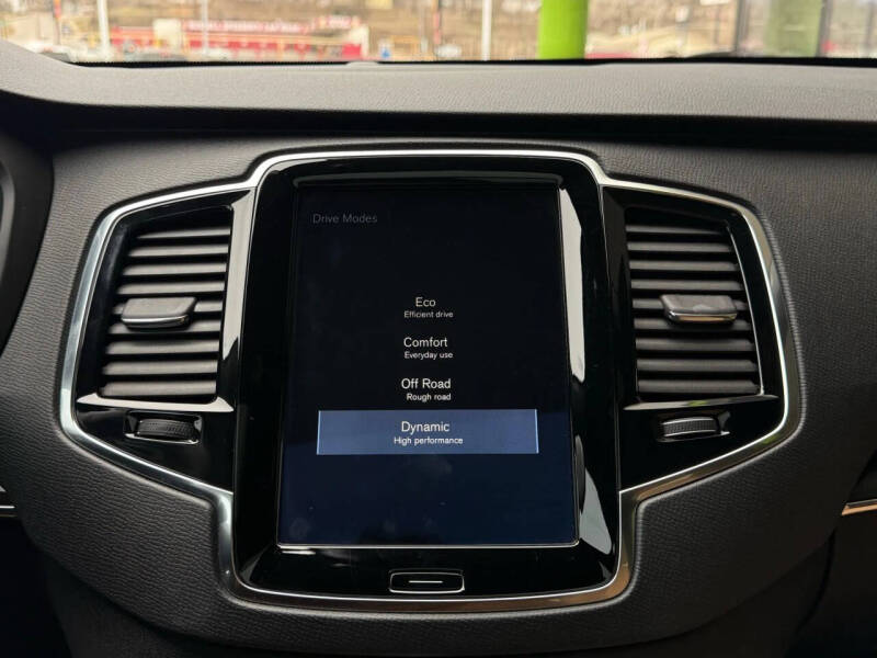 2018 Volvo XC90 T6 Momentum