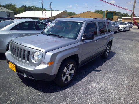 2016 Jeep Patriot for sale at River City Auto Sales in Cottage Hills IL