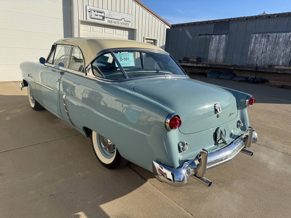 1952 Ford Crestline 10