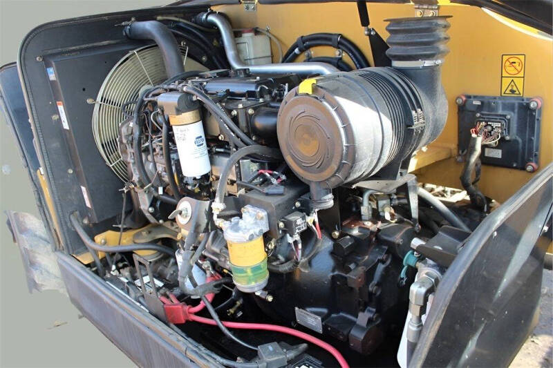 2011 Caterpillar TH514