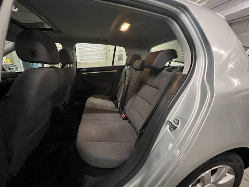 2006 Volkswagen Rabbit