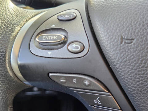 2015 Infiniti Q70 3.7