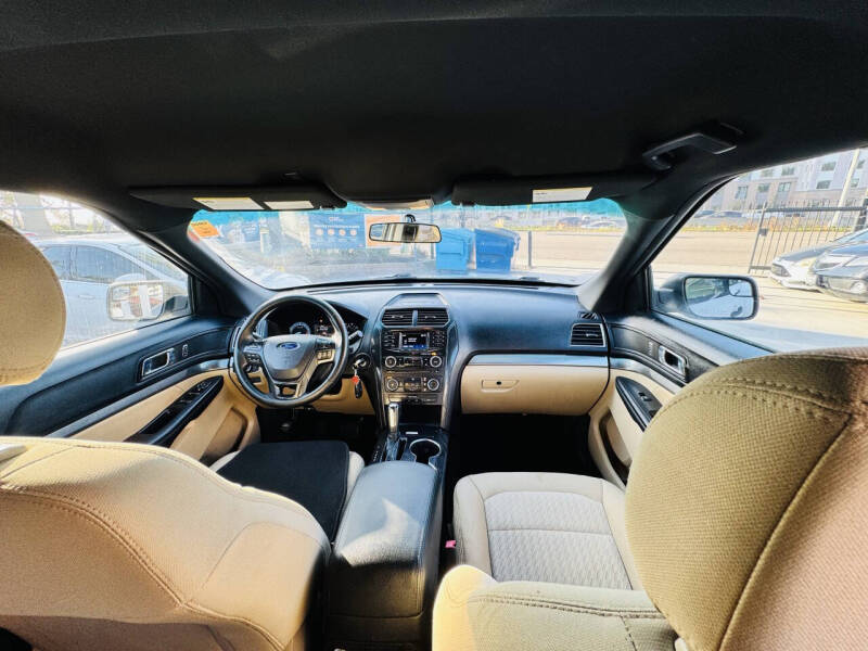 2016 Ford Explorer