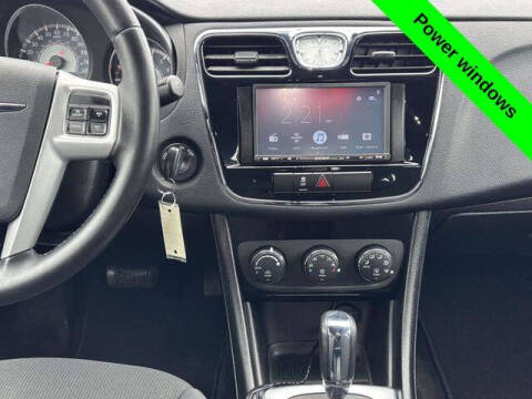 2012 Chrysler 200 Touring