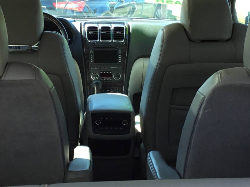 2012 GMC Acadia Denali photo 10