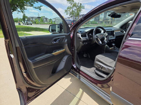 2017 GMC Acadia SLE-2