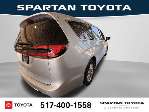 2024 Chrysler Pacifica Touring L