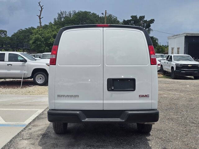 2025 GMC Savana 2500