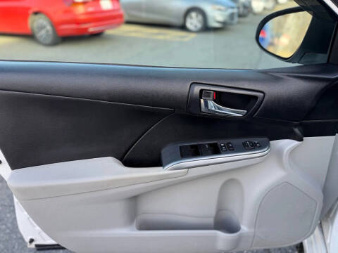 2013 Toyota Camry Hybrid