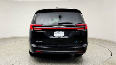 2022 Chrysler Pacifica Hybrid Touring L