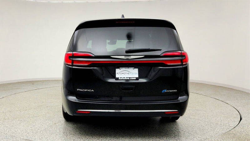 2022 Chrysler Pacifica Hybrid Touring L