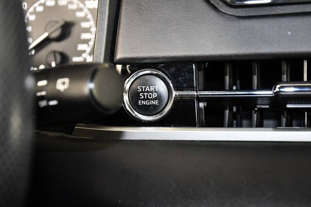 2024 Mitsubishi Outlander ES