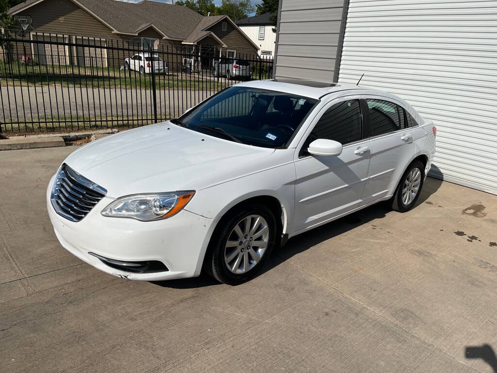 2013 Chrysler 200 for sale at Auto Haus Imports in Grand Prairie, TX