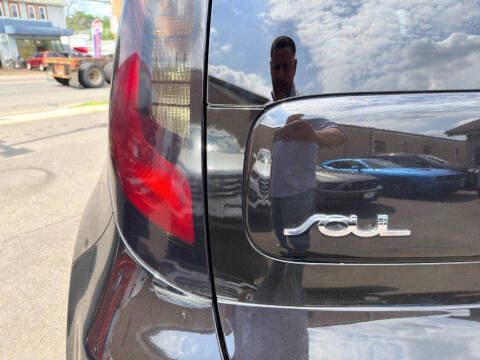 2018 Kia Soul +