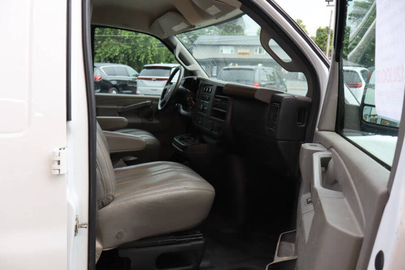 2017 Chevrolet Express 2500