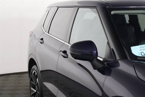 2023 Mitsubishi Outlander SE