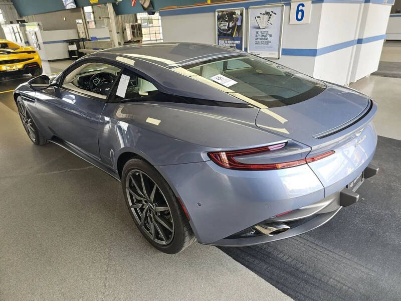 2019 Aston Martin DB11 V8