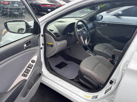 2017 Hyundai Accent SE