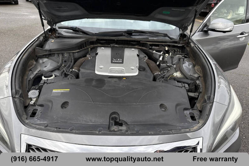 2015 Infiniti Q70 3.7