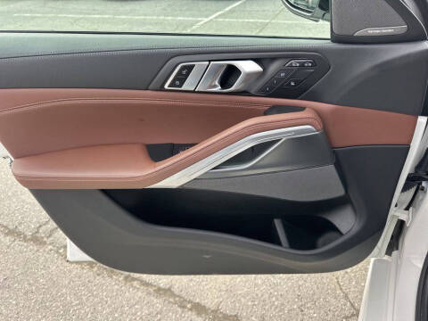 2023 BMW X6 xDrive40i