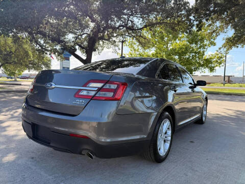 2017 Ford Taurus SEL