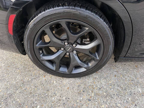 2022 Chrysler 300 S V6