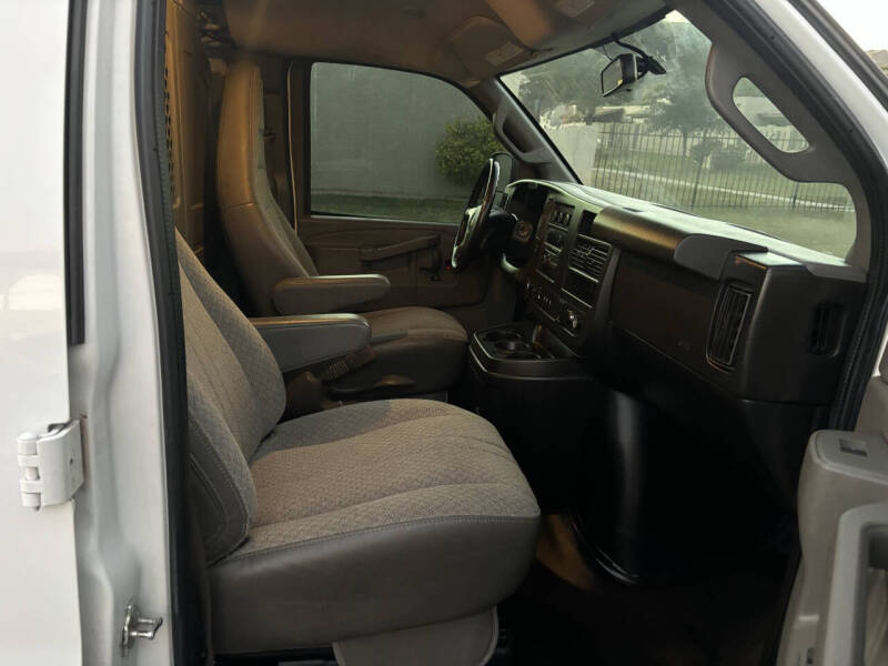 2019 Chevrolet Express 2500