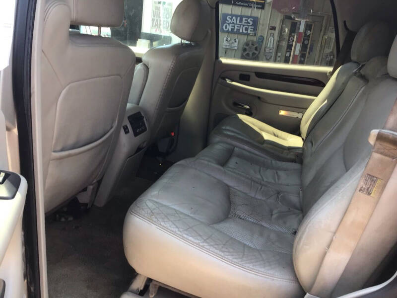 2003 Cadillac Escalade