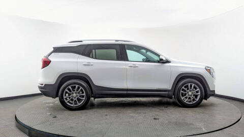 2023 GMC Terrain SLT