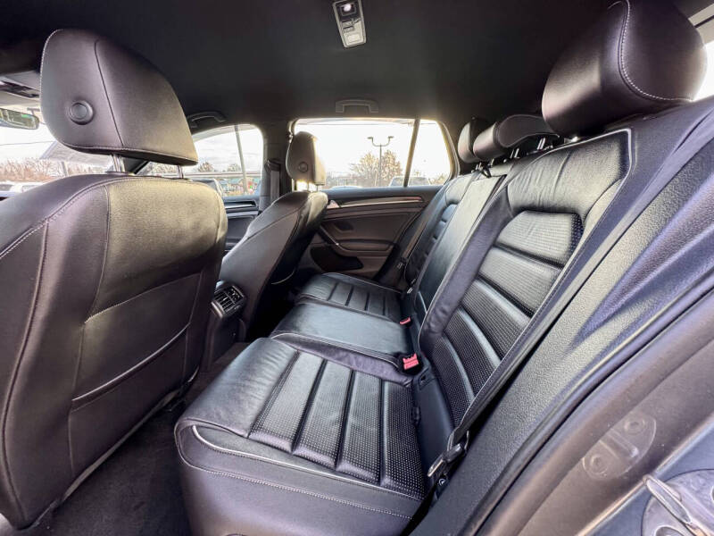 2019 Volkswagen Golf R 4Motion