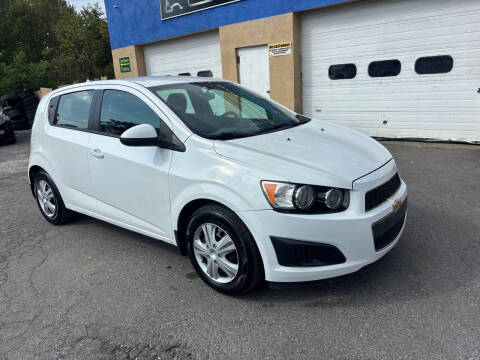 2015 Chevrolet Sonic LS Manual