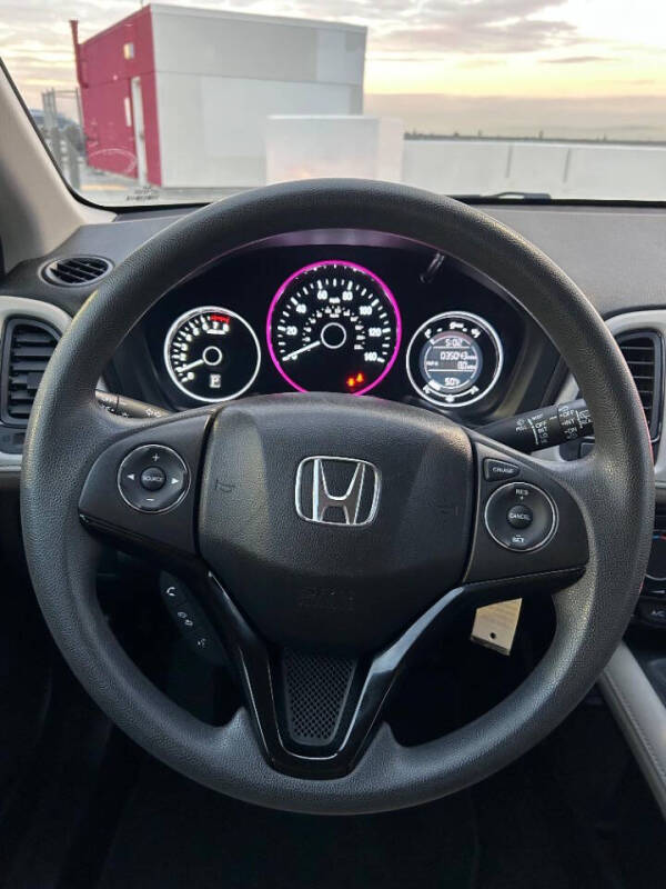 2017 Honda HR-V LX