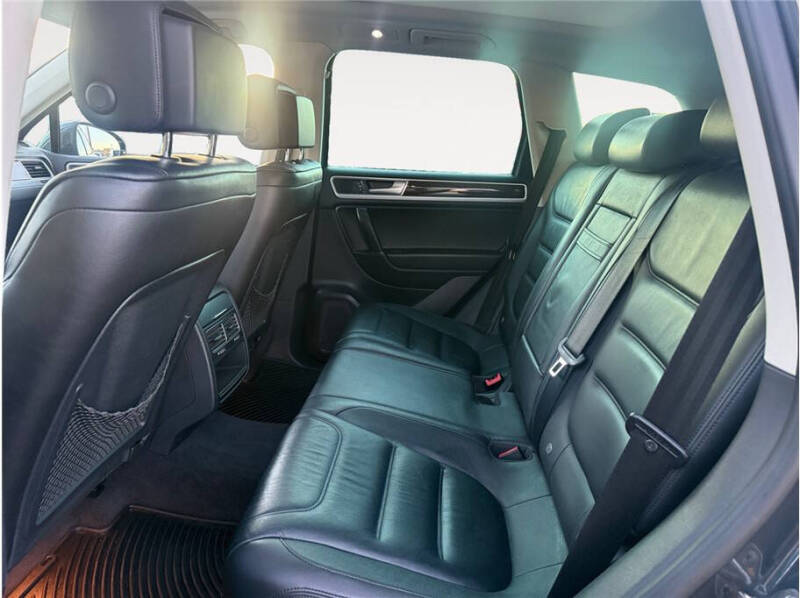 2015 Volkswagen Touareg TDI Lux