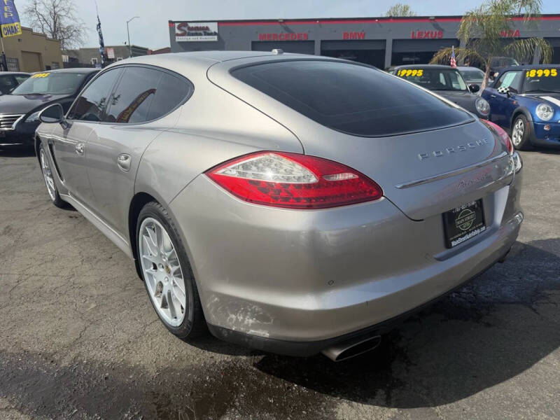 2012 Porsche Panamera