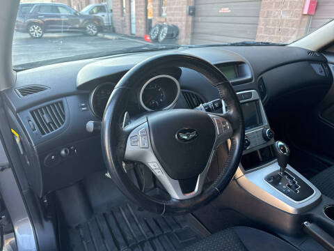 2010 Hyundai Genesis Coupe 2.0T Premium