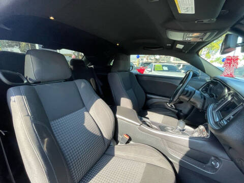 2019 Dodge Challenger SXT