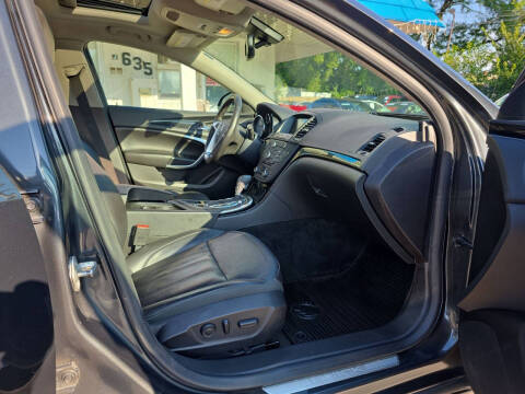 2013 Buick Regal Premium 1