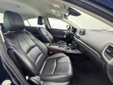 2018 Mazda MAZDA3 Touring